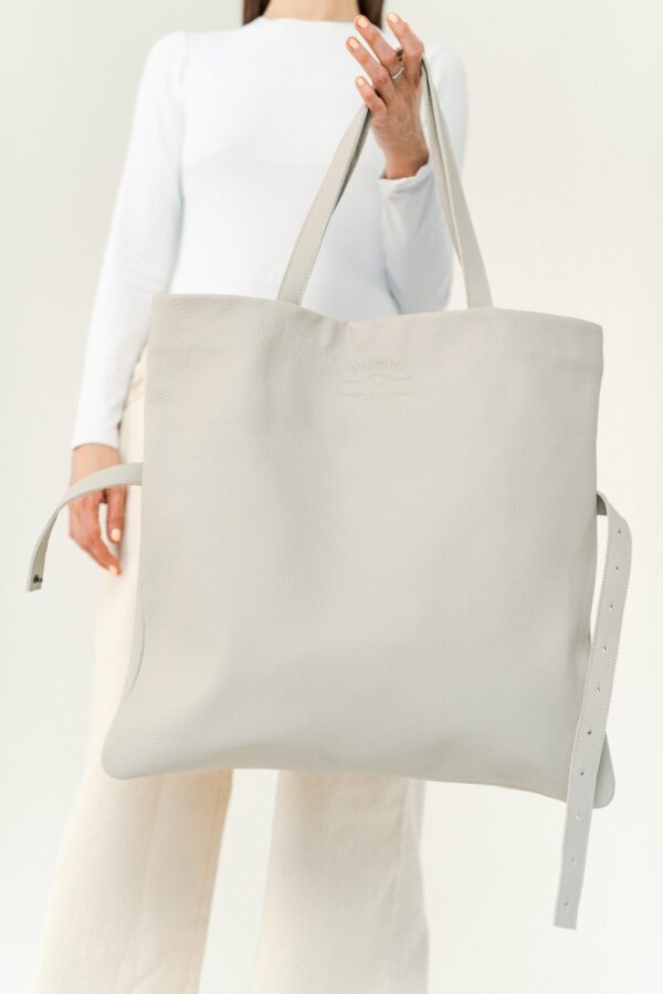 akr01234 JUODA DRAMA